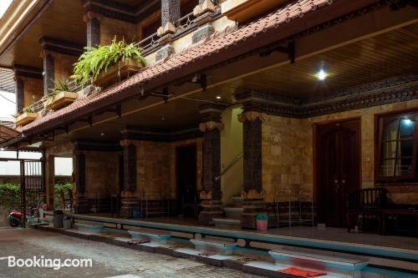 Segara Sadhu Inn Kuta By Ecommerceloka Exterior photo