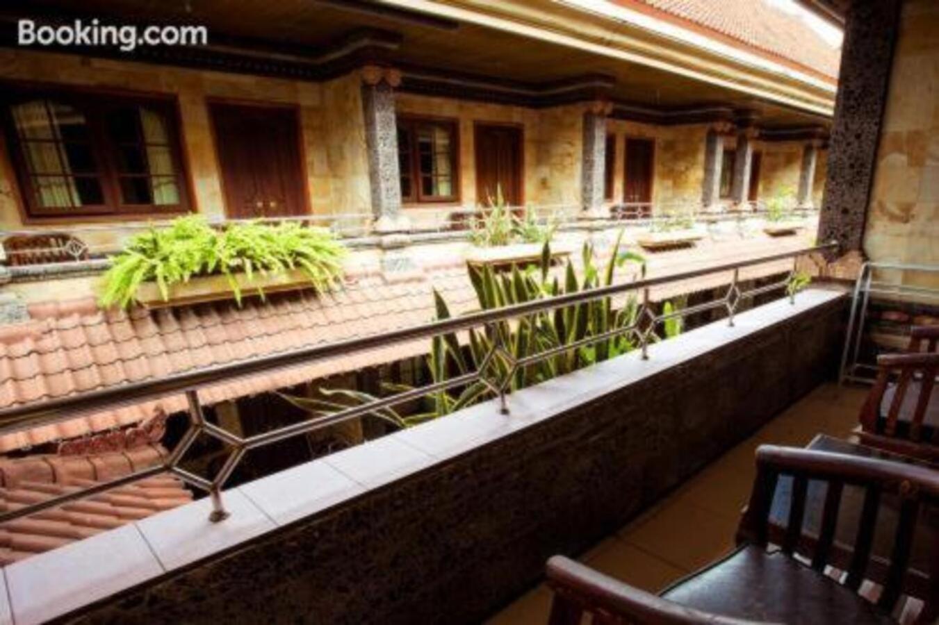 Segara Sadhu Inn Kuta By Ecommerceloka Exterior photo