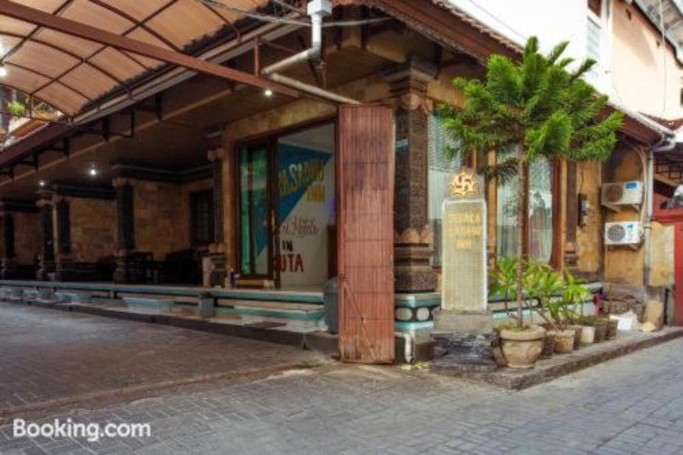 Segara Sadhu Inn Kuta By Ecommerceloka Exterior photo