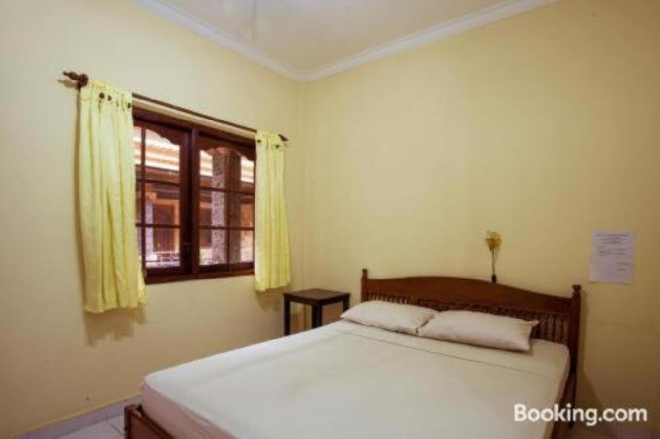 Segara Sadhu Inn Kuta By Ecommerceloka Exterior photo