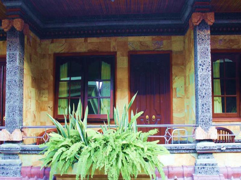 Segara Sadhu Inn Kuta By Ecommerceloka Exterior photo