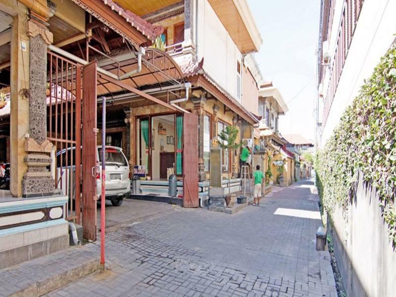 Segara Sadhu Inn Kuta By Ecommerceloka Exterior photo